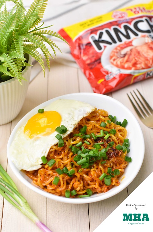 Spicy Kimchi Ramen | Lonumedhu